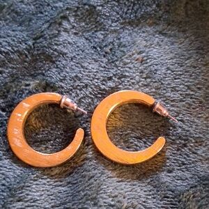 Elegant Gold Hoop Earrings